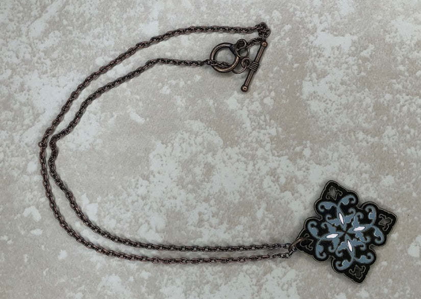 BLUE BAROQUE PENDANT NECKLACE  (JE03)