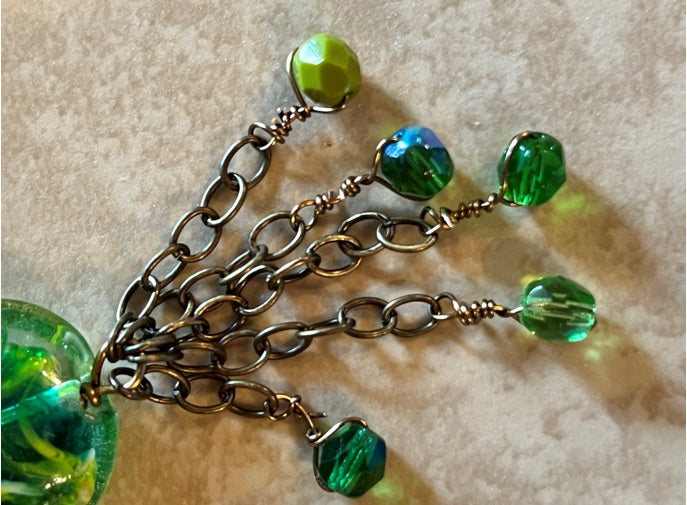 GREEN LAMPWORK PENDANT WITH CASCADING CHAINS & BEADS (JE36)