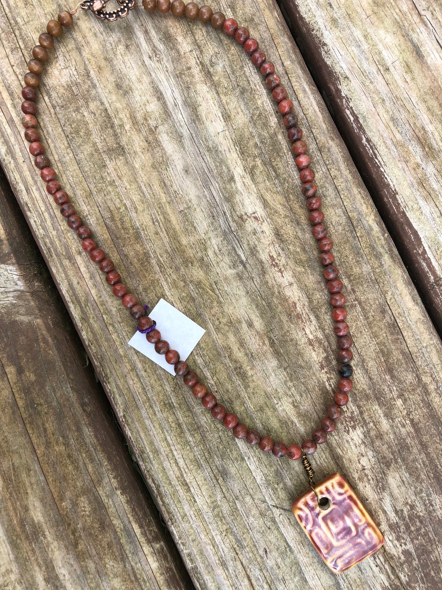 BURGUNDY RED CERAMIC PENDANT NECKLACE (JE20)