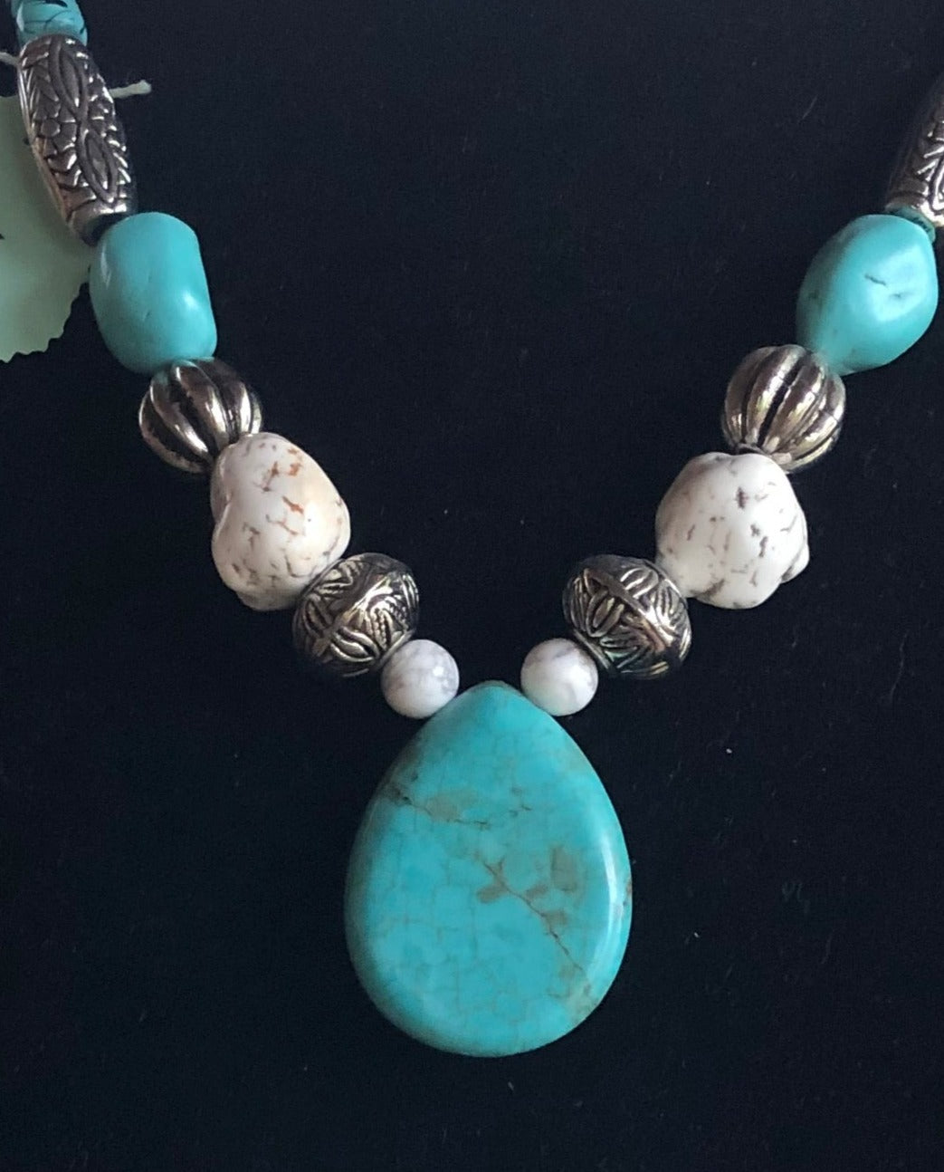 MAGNESITE TEARDROP NECKLACE (JE13)