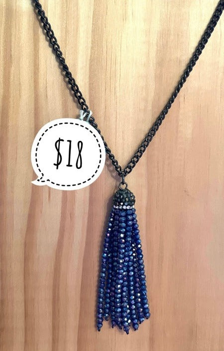 BLUE FRINGE NECKLACE (JE50)