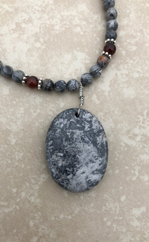 HEATHER GRAY CRAZY LACE AGATE PENDANT NECKLACE