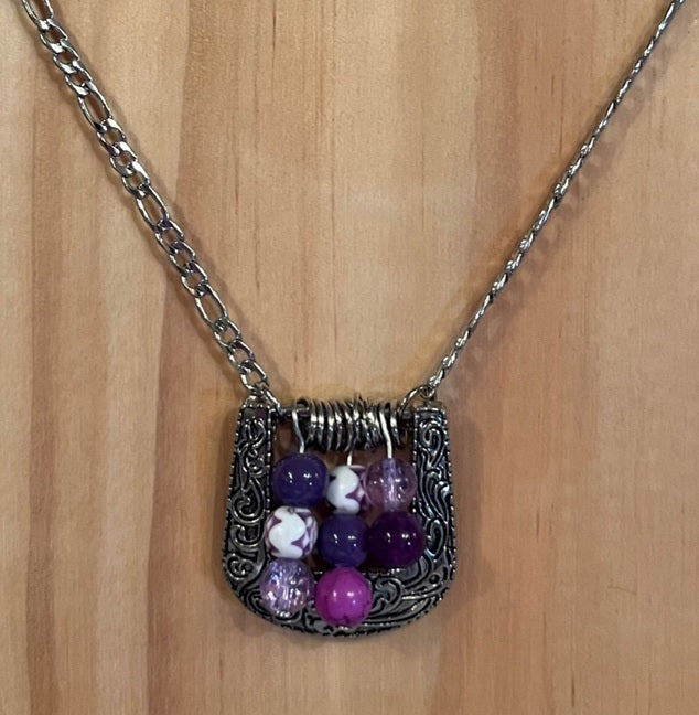 LAVENDER AND PINK BELT BUCKLE NECKLACE (JE39.)