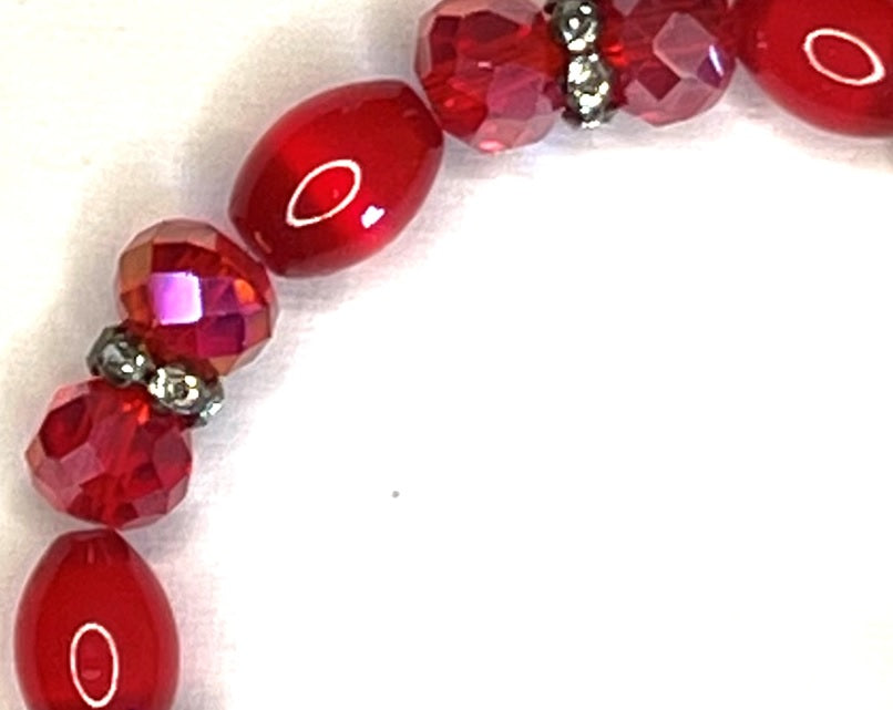 RED & SILVER BEADED BRACELET  (JE99)